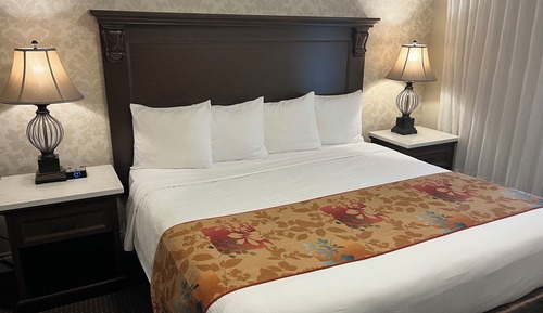 Standard Room, 1 King Bed