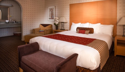 Deluxe Room, 1 King Bed