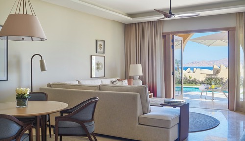 Suite, 1 King Bed (Four Seasons, with Pool)
