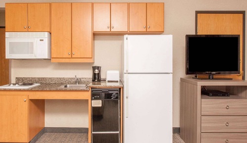 2 Queen Beds, Mobility Accessible Kitchen Studio, Non-Smoking