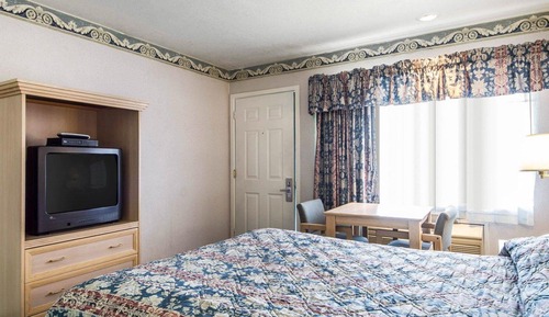 Standard Room, 1 Queen Bed, Non Smoking