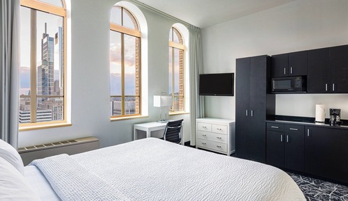 Executive Room, 1 Queen Bed, City View