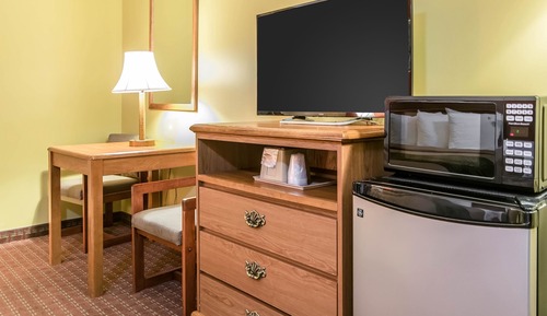 Standard Room, 1 King Bed, Non Smoking, Hot Tub