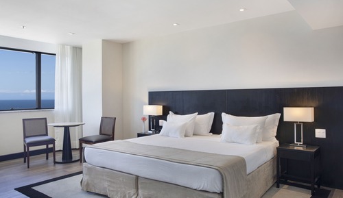 Luxo com Cama Casal