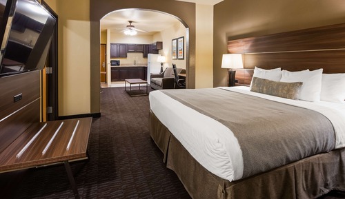Suite, 1 King Bed with Sofa bed, Accessible, Kitchen (with Sofabed)