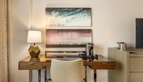 Suite, City View