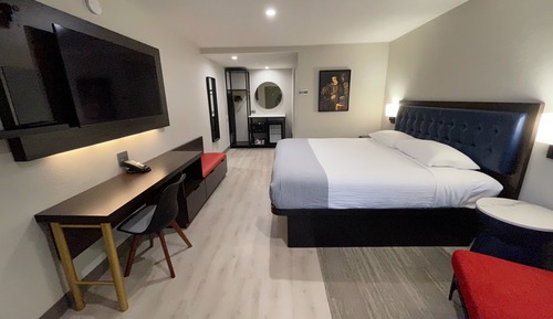 Standard Room, 1 King Bed, Non Smoking