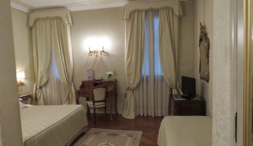 Premium Room