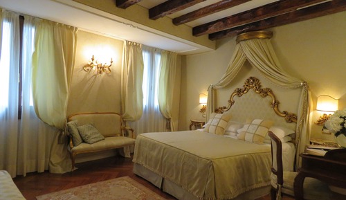 Room (Prestige)