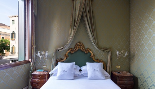 Room, Canal View (Prestige)