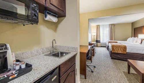 Suite, Multiple Beds, Non Smoking (2 Double and 1 Person Sofa Bed)