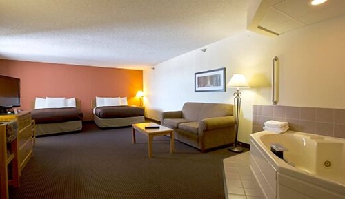 Deluxe Suite, 2 Queen Beds, Non Smoking