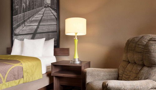 Room, 1 Queen Bed, Smoking (Mobility)