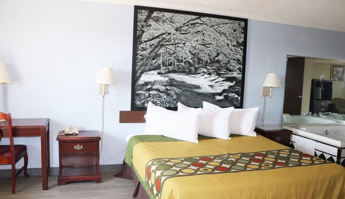 Suite, 1 King Bed, Non Smoking