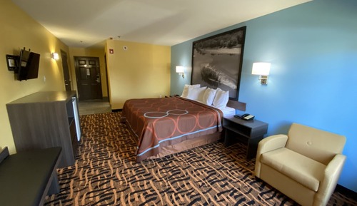 Standard Room, 1 King Bed, Smoking