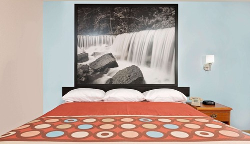 Standard Room, 1 King Bed