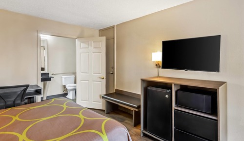 Room, 1 Queen Bed, Accessible, Non Smoking (Mobility)