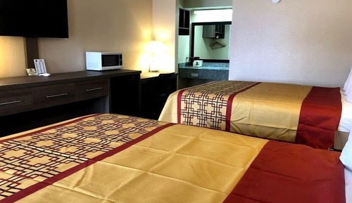 Classic Room, 2 Queen Beds, Non Smoking
