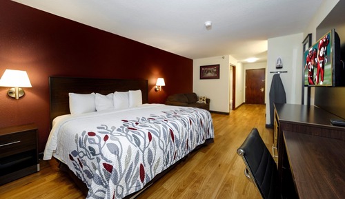 Superior Room, 1 King Bed, Jetted Tub (Smoke Free)