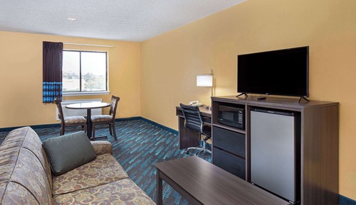 Studio Suite, 2 Queen Beds, Smoking