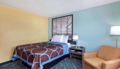 Standard Room, 1 Queen Bed