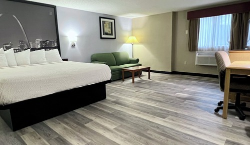 Suite, 1 King Bed, Non Smoking (Upgraded)