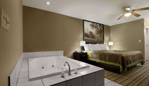 Studio Suite, 1 King Bed, Non Smoking
