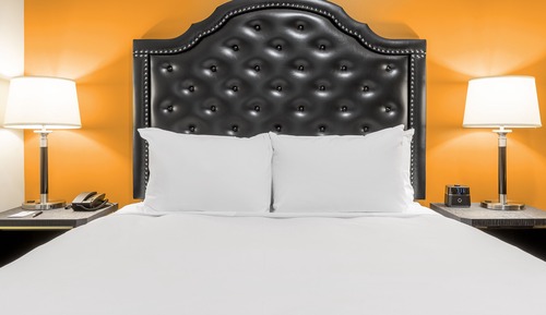 Standard Room, 1 Queen Bed