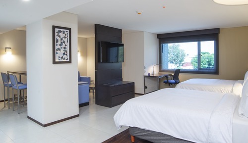 Suite, 2 Queen Beds