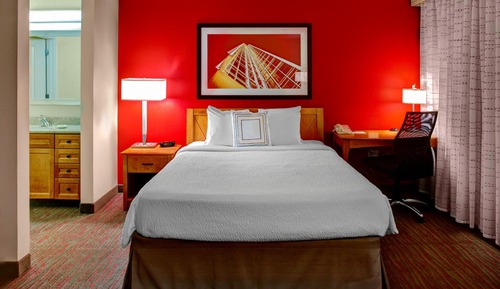 Suite, 1 Bedroom, Non Smoking (Mobility Accessible, Roll-In Shower)