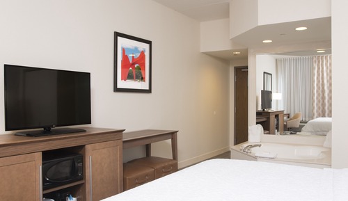 One King Bed, With Whirlpool, Non-Smoking
