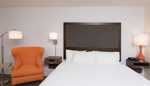 Room, One King Bed, Non-Smoking, Accessible