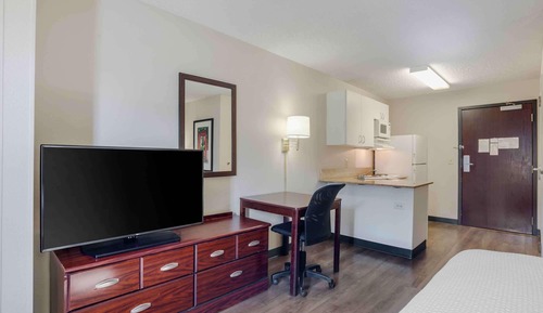 Studio, 1 Queen Bed, Non Smoking