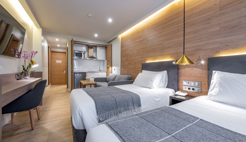 Premium Studio (2 adults + 1 child)