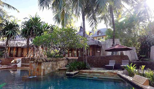 Deluxe Villa, 1 King Bed (Shared Pool)