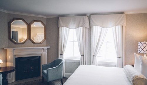 Deluxe Room, 1 King Bed