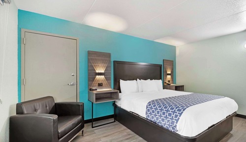 Standard Room, 1 King Bed, Non Smoking
