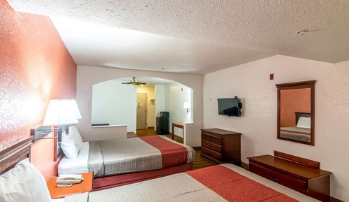 Standard Room, 2 Queen Beds, Smoking