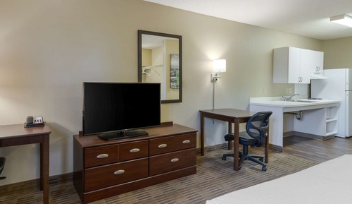 Studio, 1 Queen Bed, Accessible, Non Smoking