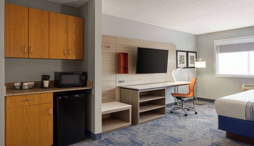 Studio Suite, 1 King Bed, Non Smoking