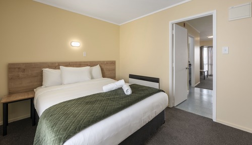 1 Bedroom Upstairs
