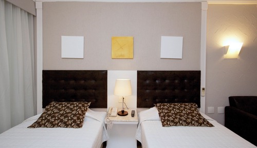 Deluxe Room (Twin)