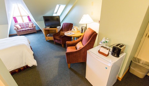 Standard Room, 1 Queen Bed