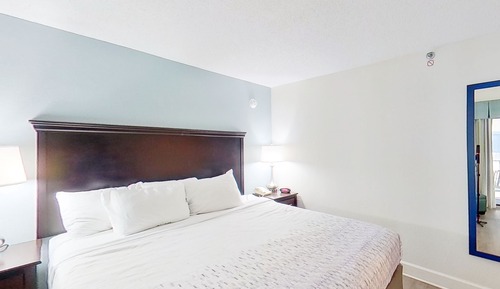 Room (Studio, 1 King Bed)