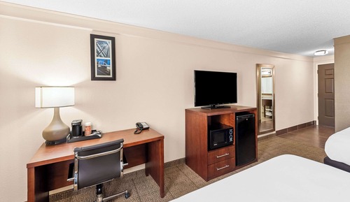 Standard Room, 2 Queen Beds, Non Smoking