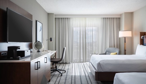 Room, 2 Double Beds, Non Smoking (Mobility Accessible, Roll-in Shower)