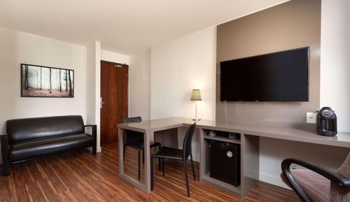 Business Room, 1 Queen Bed