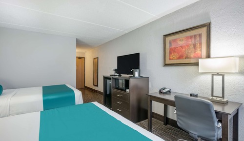 Standard Room, 2 Queen Beds, Non Smoking, Microwave