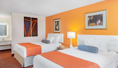 Room, 2 Queen Beds, Non Smoking