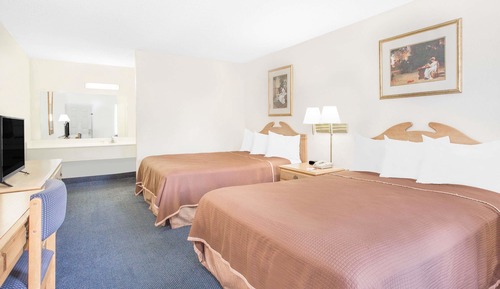 Room, 2 Queen Beds, Smoking